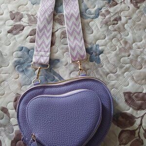 NWT Unbranded Heart Shape Crossbody with Guitar Strap
